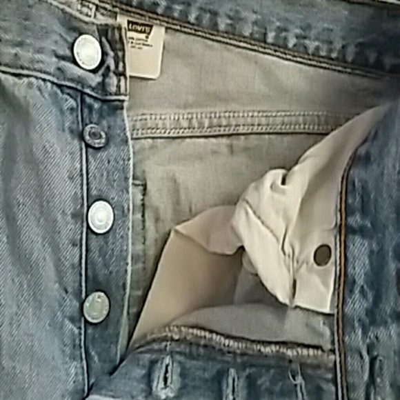 501 Levi's button up raggy look style - Picture 3 of 5